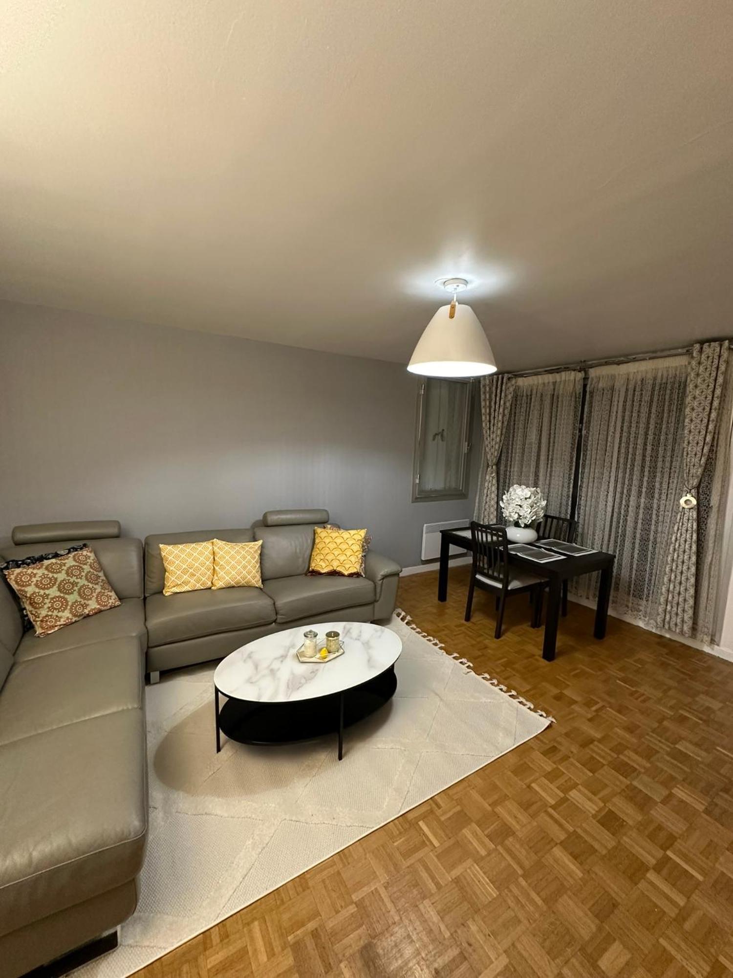 Appartement En Residence- Клиши Экстерьер фото