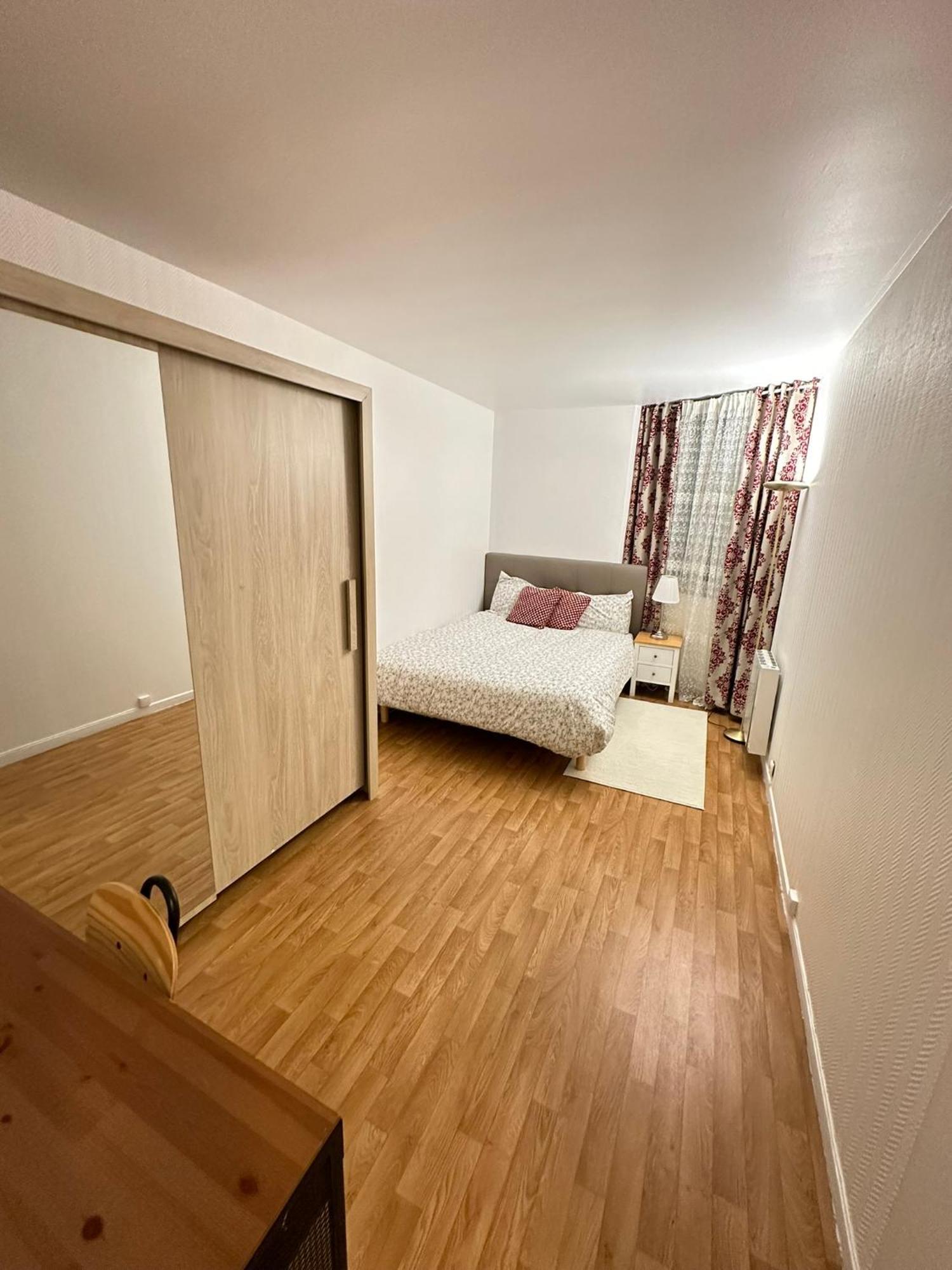 Appartement En Residence- Клиши Экстерьер фото